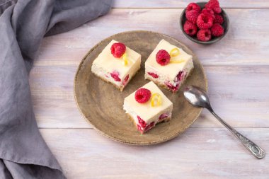 Ahududu limon cheesecake