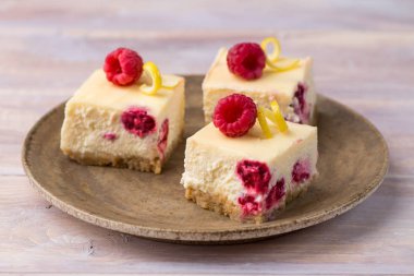 Ahududu limon cheesecake