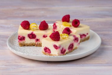 Ahududu limon cheesecake