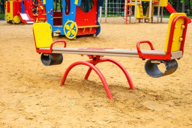 Oyun alanının yakın. Spor Teeter.