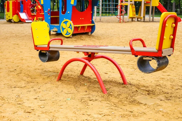 Primo piano del parco giochi. Sport Teeter . — Foto Stock