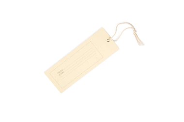 Beyaz arka planda izole iki kravat ile boş dekoratif karton kağıt hediye etiketi