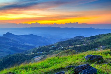 Doi Pha Tang, Tayland dağda günbatımı manzara 