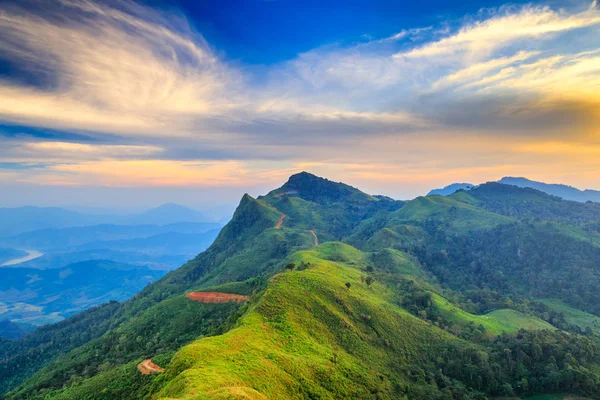 Sonnenuntergangslandschaft Berg Von Doi Pha Tang Thailand — Stockfoto