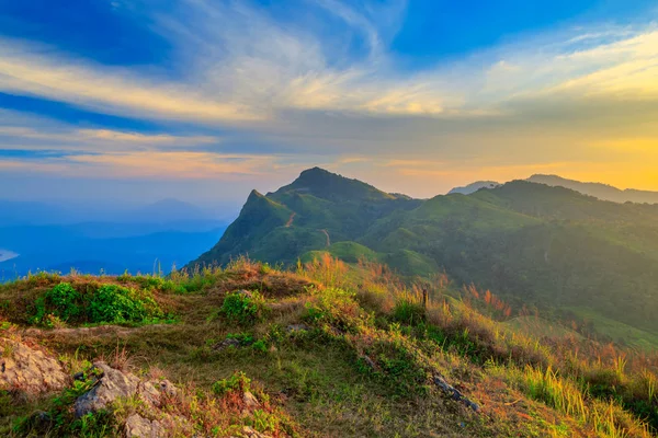 Sonnenuntergangslandschaft Berg Von Doi Pha Tang Thailand — Stockfoto