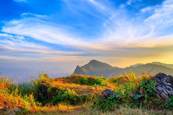 Sonnenuntergangslandschaft Berg Von Doi Pha Tang Thailand — Stockfoto