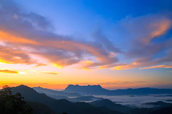 Landscape Sunrise Mountain Doi Luang Chiang Dao Chiangmai Thailand — стоковое фото