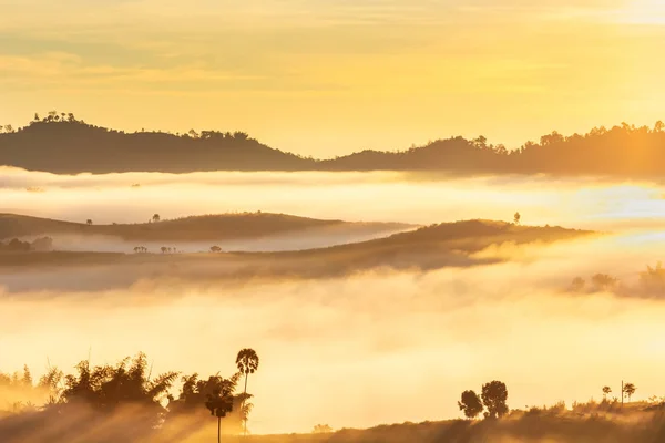Восход Солнца Туман Кхао Кхо Провинция Пхетчабун Таиланд — стоковое фото