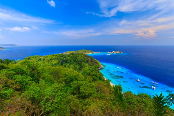 Similan Adaları Güzel Tropikal Kumlu Plaj Tropikal Bir Adada Yemyeşil — Stok fotoğraf