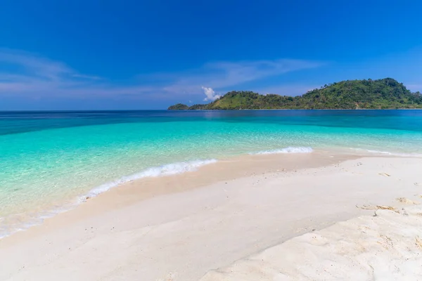 Tropical Beach Paradise Blue Sky Thailand — Stock Photo, Image