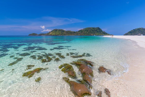 Satun Eyaleti Khai Adası Nda Paradise Plaj Mavi Gökyüzü Tayland — Stok fotoğraf