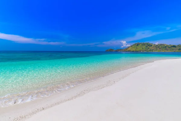 Paradies Strand Und Blauer Himmel Auf Der Insel Khai Der — Stockfoto