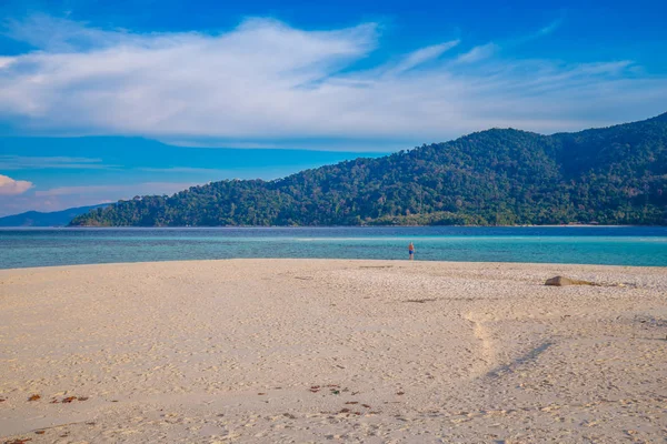 Playa Tropical Paradisíaca Cielo Azul Tailandia —  Fotos de Stock