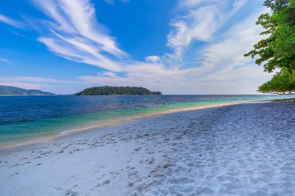 Schöner Weißer Sandstrand Mit Palmen Lipe Island Thailand — Stockfoto