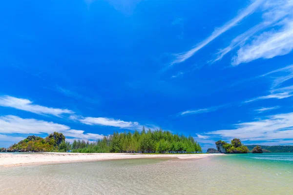 Schöne Sandige Strände Und Pinienbäume Blick Auf Paradies Islandin Krabi — Stockfoto