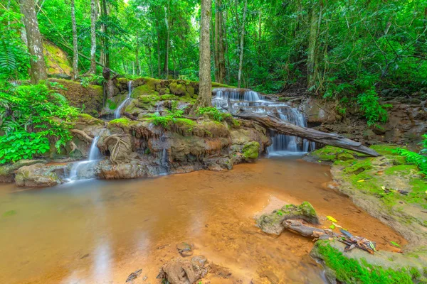 Cascada Bosque Tropical Lluvioso Cascada Wai Provincia Tak Tailandia — Foto de Stock