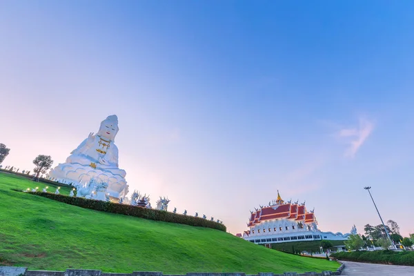 Huay Pla Kang Templo Wat Huay Pla Kang Pagode Estilo — Fotografia de Stock