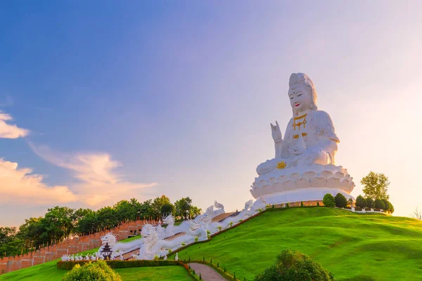 Huay Pla Kang Templo Wat Huay Pla Kang Pagode Estilo — Fotografia de Stock