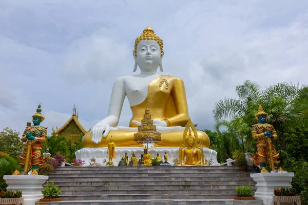 Grande Buda Wat Phra Que Doi Kham Chiang Mai Tailândia — Fotografia de Stock