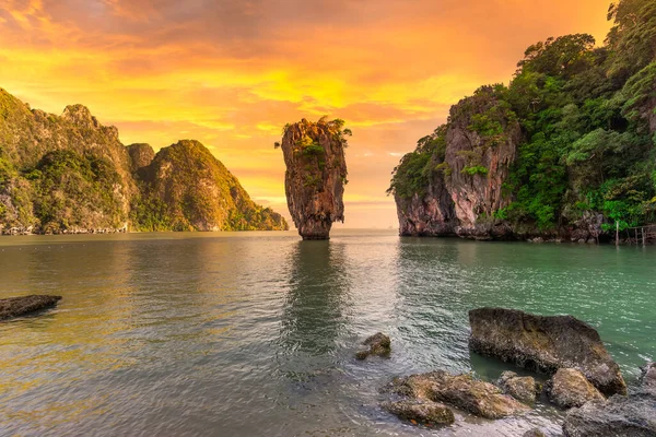James Bond Adası veya Khao Phing Kan, Ko Tapu, Phang Nga Körfezi, Phang Nga Eyaleti, Tayland
