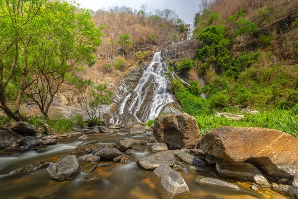 Водопад Дам Тао Красивый Водопад Глубоком Лесу Национальном Парке Клонг — стоковое фото