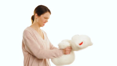 Oyuncak ayı izole, kızgın kız çığlık atıyor