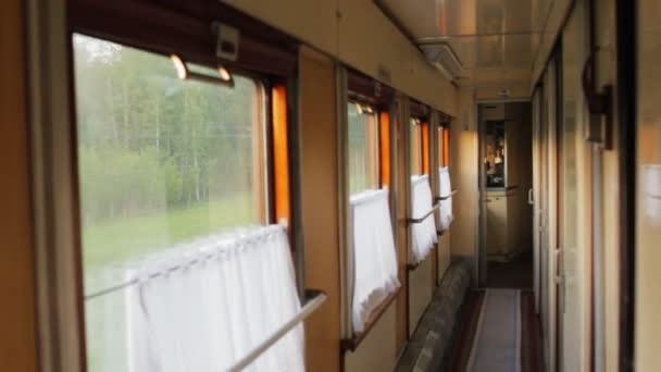 Поезд внутри вагона-купе — стоковое видео