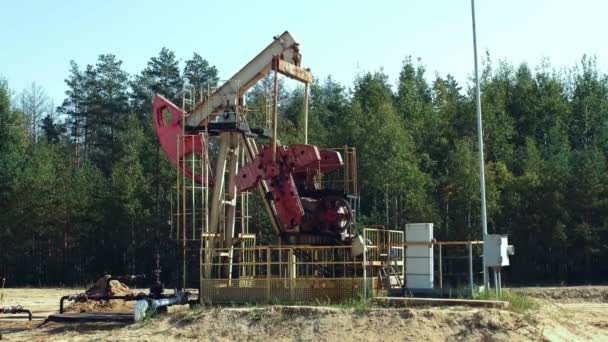 油井往复活塞泵的地上驱动 — 图库视频影像