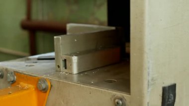 Pvc pencere, pvc profil penceresini, yakın çekim, tezgah lehimleme köşe yapıştırma için makine-aracı imalatı