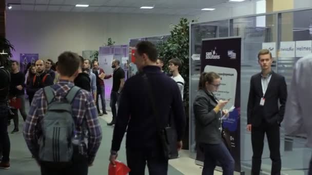 Open vacancies fair to find IT programmers in Hi-Tech Park Minsk, BELARUS 11.24.18 — стоковое видео