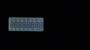 Elektrik metre önlemler için bir konut, bir iş veya elektrikle güçlendirilmiş bir aygıt tarafından tüketilen elektrik enerjisi miktarını görüntülemek