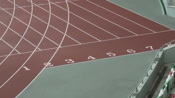 Dentro del Estadio Olímpico Nacional para competiciones de atletismo de los 2º Juegos Europeos 2019 en MINSK, BELARUS. La sede de los juegos será sede de las ceremonias de apertura y clausura — Vídeos de Stock