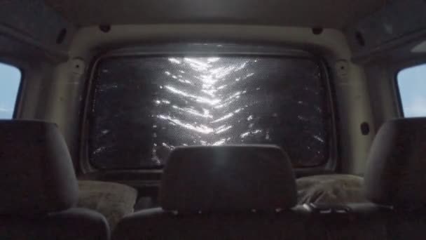 Professionell automatisk biltvätt med den senaste utrustningen, avlägsnande och rengöring av smuts från bilen, inuti, slow motion — Stockvideo