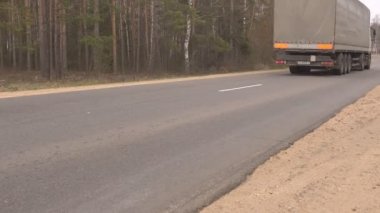 Büyük beyaz vagon kamyon karayolu, lojistik, fotokopi alanı, iş ile mal taşır