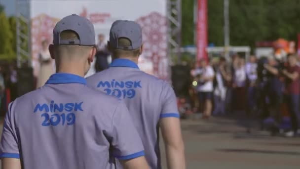 Officiële ceremonie van de vlam van de vrede voor 2de Europese spelen 2019 in Minsk. Bobruisk, Wit-Rusland 06.03.19 — Stockvideo