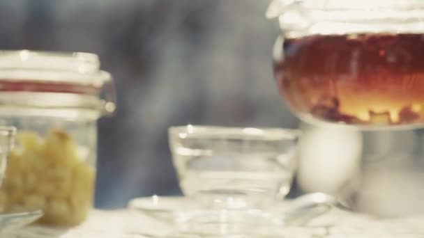 Buz Gibi Havada Çay Töreni — Stok video