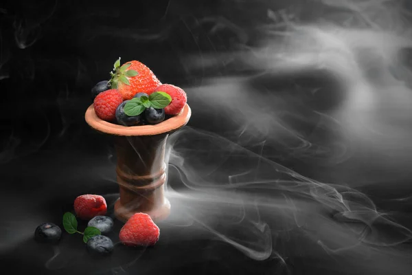Berry nargile duman — Stok fotoğraf
