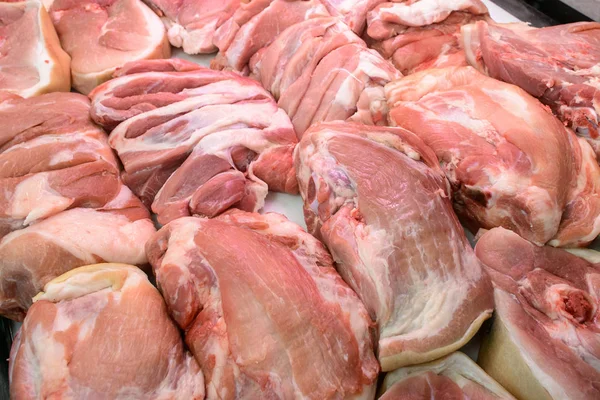 Carne en el mostrador — Foto de Stock