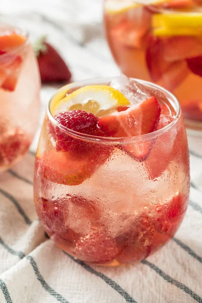 Homemade Berry Rose Sangria Lmeon Ready Drink — Stock Photo, Image