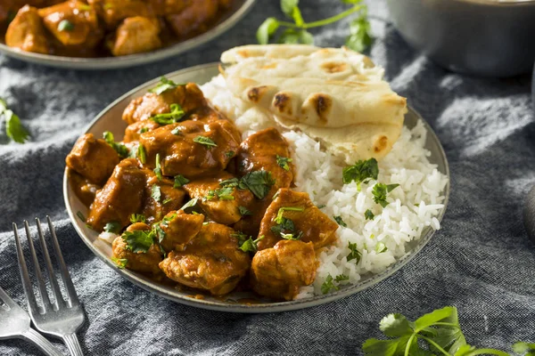 Hausgemachtes Huhn Tikka Masala Mit Reis Und Naan — Stockfoto