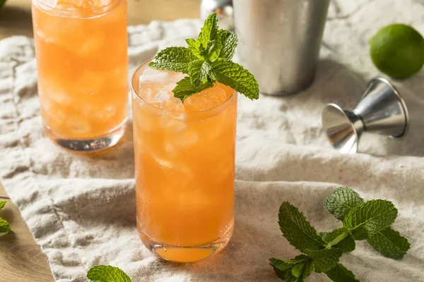 Zoete Tropische Zombie Cocktail Met Rum Mint — Stockfoto