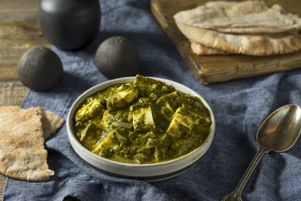 Homemade Healthy Palak Paneer Bowl Naan Bread — Stock Photo, Image