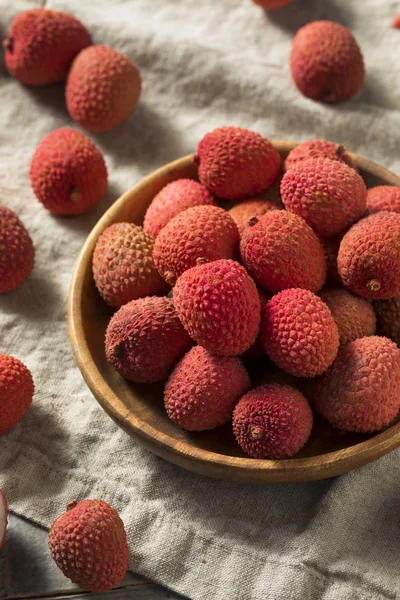 Obehandlad Röd Ekologisk Lychee Frukt Redo Att Äta — Stockfoto