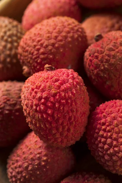 Obehandlad Röd Ekologisk Lychee Frukt Redo Att Äta — Stockfoto