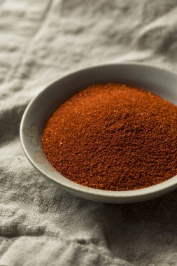Paprika bir kase kuru organik kırmızı füme