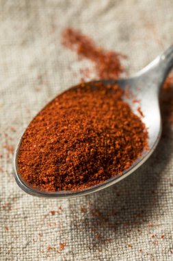 Paprika bir kase kuru organik kırmızı füme