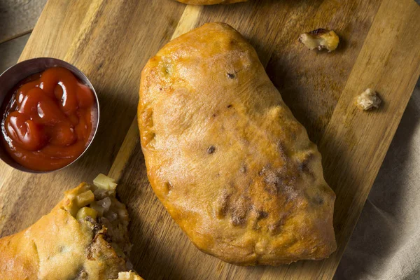 Homemade Upper Michigan Pasty Meat Pie Ketchup — Stock Photo, Image