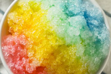 Bir kase tatlı ev yapımı traş gökkuşağı Hawaiian buz