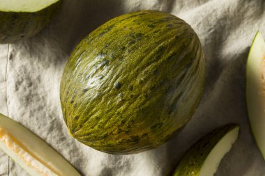 Ham yeşil organik Santa Claus Melon yemeye hazır