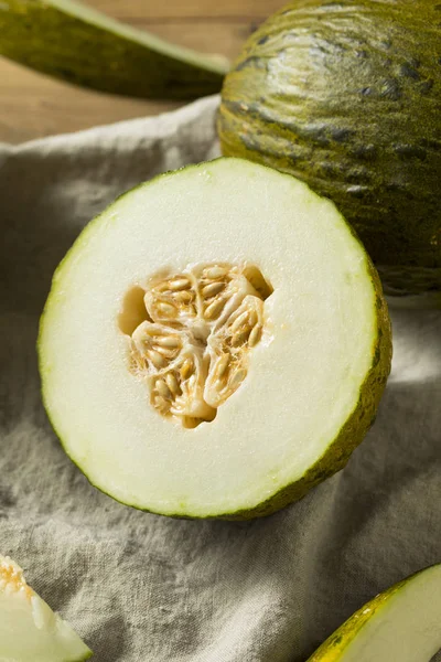 Ham yeşil organik Santa Claus Melon yemeye hazır